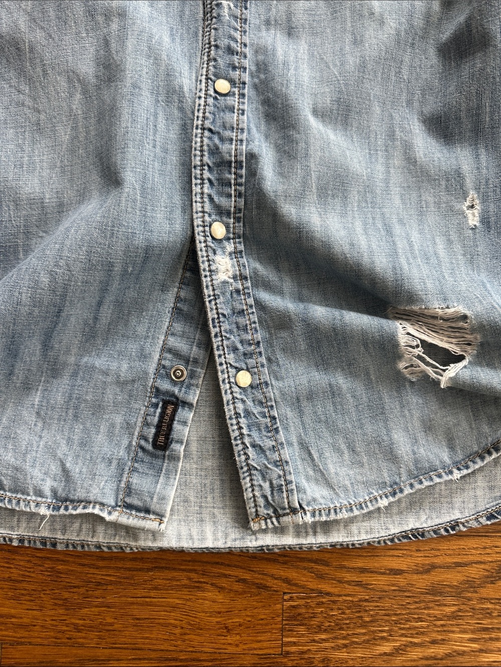 True Religion Men’s Distressed Light Blue Denim Shirt - Picture 3 of 5